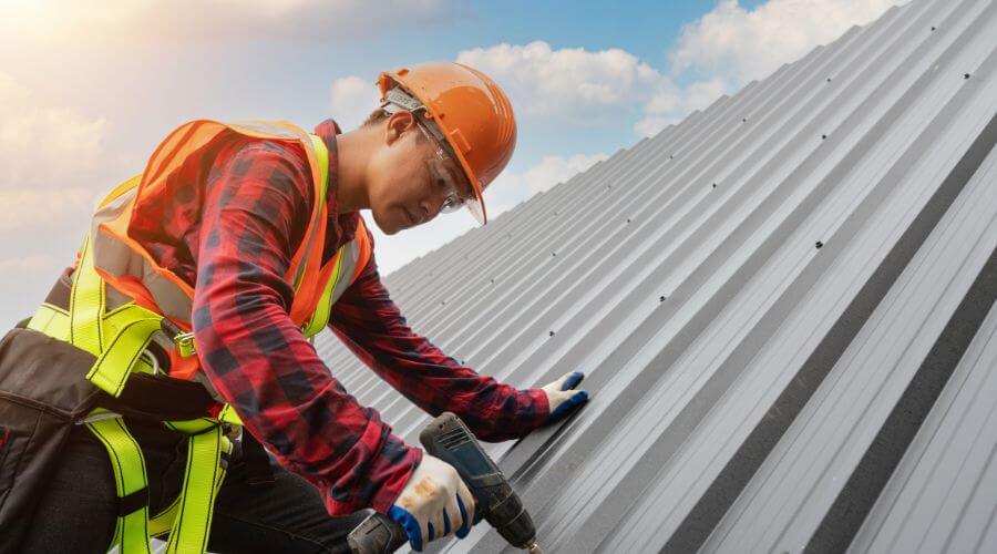 GAF certified roofer in Logan, KS